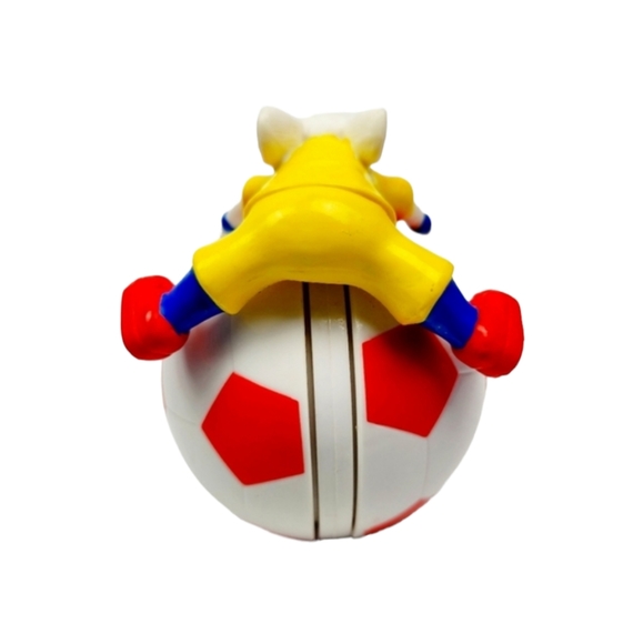 Vintage 2002 Stuart Little 2 Kids Meal Toy of Stuart Rolling on a Soccer Ball - Picture 3 of 6